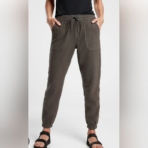 Athleta Farrallon Jogger Grey Size 6